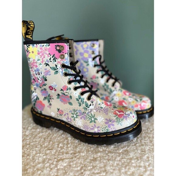 Dr. Martens Women's 1460 Floral Mash Up Lace Up Boot - Parchment Beige NWB 6 - Picture 2 of 5